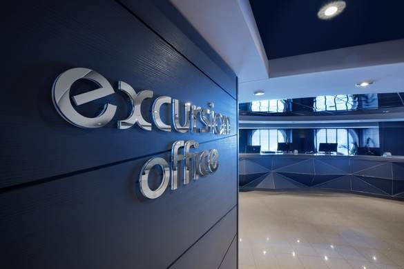 MSC Cruises MSC Divina Excursions Office - Credit - MSC Rights - Ivan Sarfatti 2.jpg